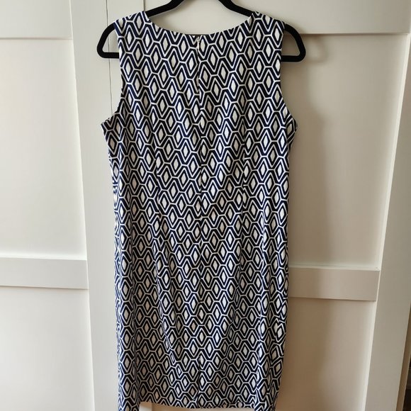 Mario Serrani graphic print navy and white sleeveless dress - Picture 2 of 6